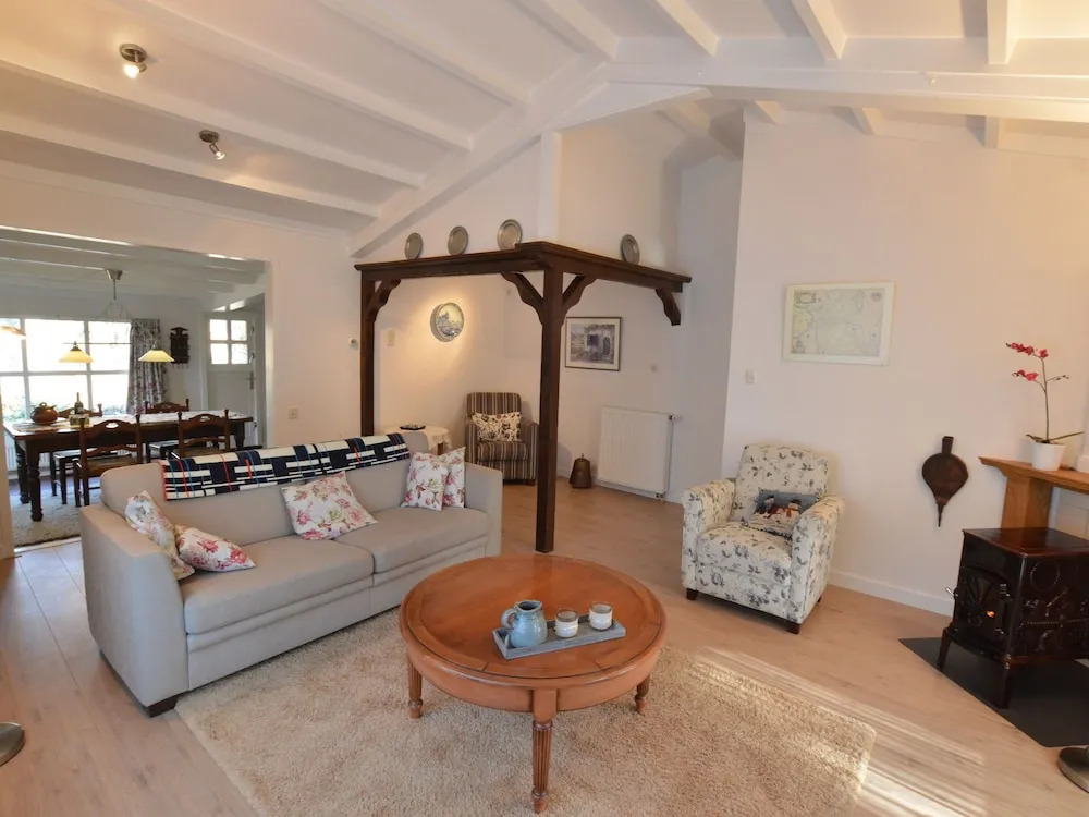 Charming Bungalow in Ambt Delden with Sauna, Garden, Terrace
