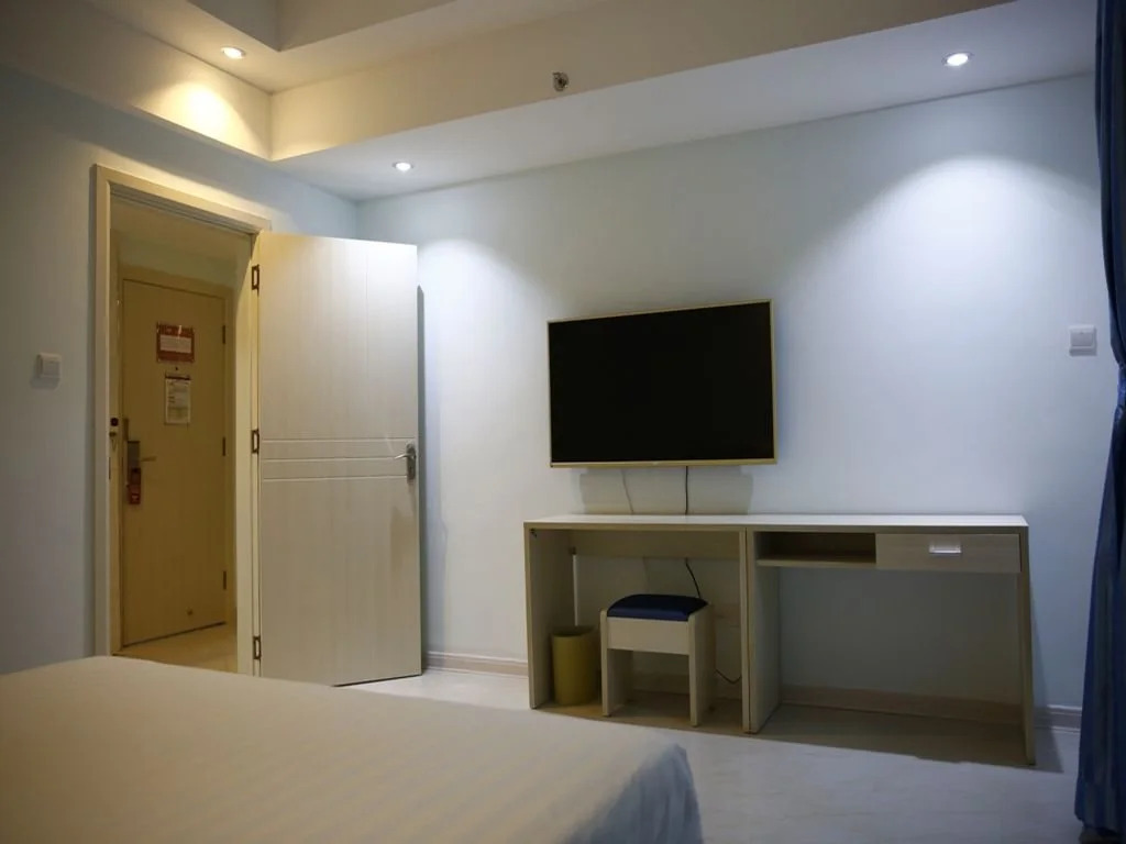 Elan Hotel Sanya First Market