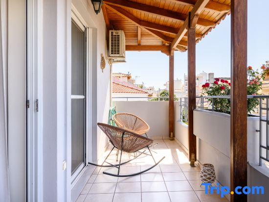 Lovehome-4BD Villa with views-15´~airport, 10´~MEC AE, 2´~bus stop,10´~Suburban Railway
