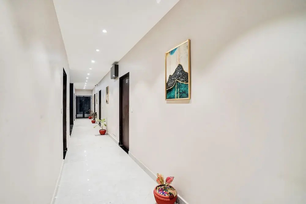 Hotel Grand Aana Inn
