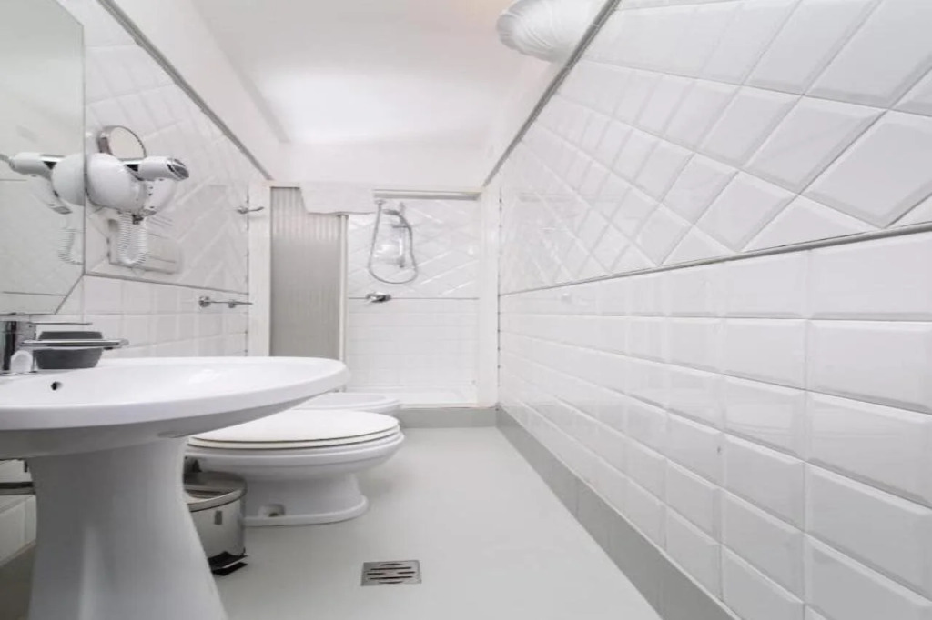 White Caesar Guesthouse