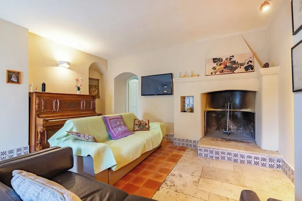 Nella Apartment With Pool