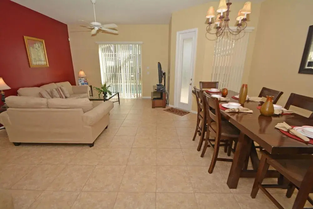 T149Bd Breezy Vista 4 Br Villa by RedAwning