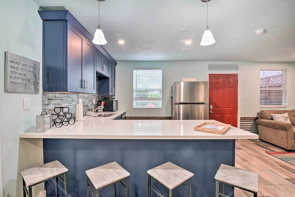 Galveston Group Getaway w/ Private Yard + Fire Pit