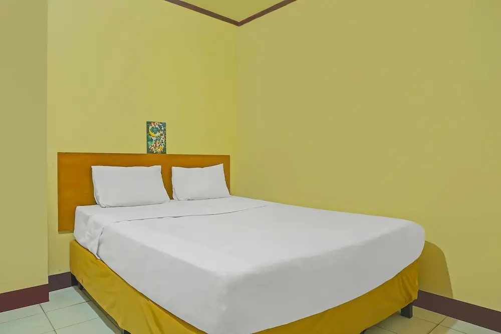 Hotel O Adam Kost SyariahNearWisata Jembatan Barito
