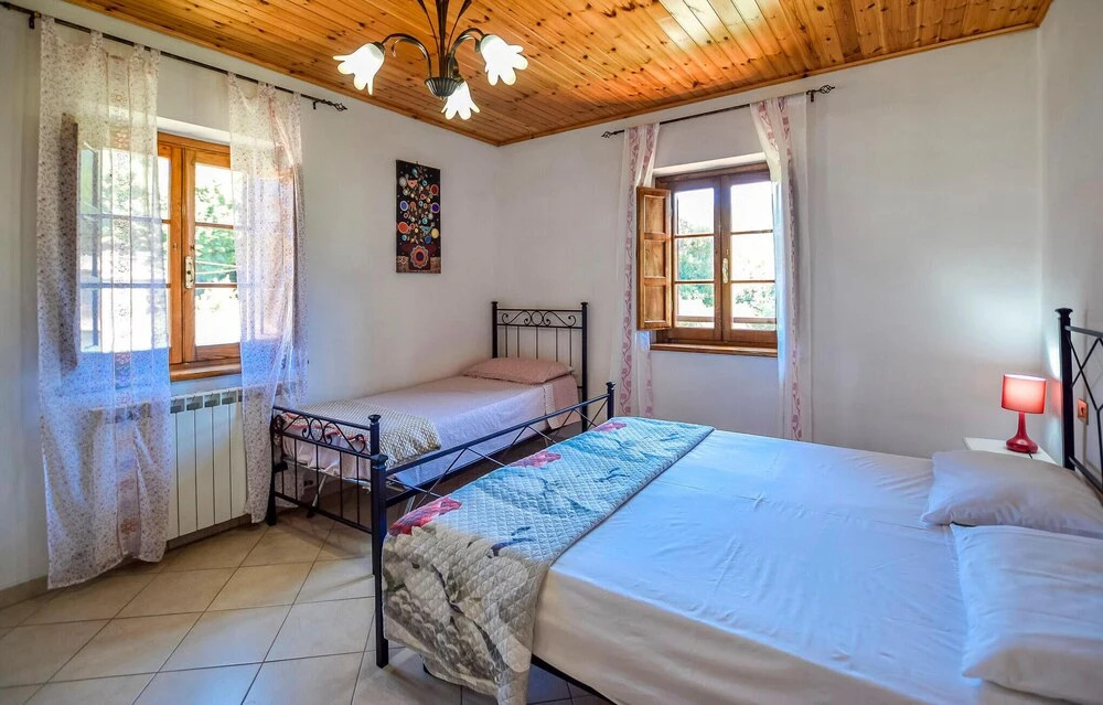Awesome Home In Camaiore With Wifi