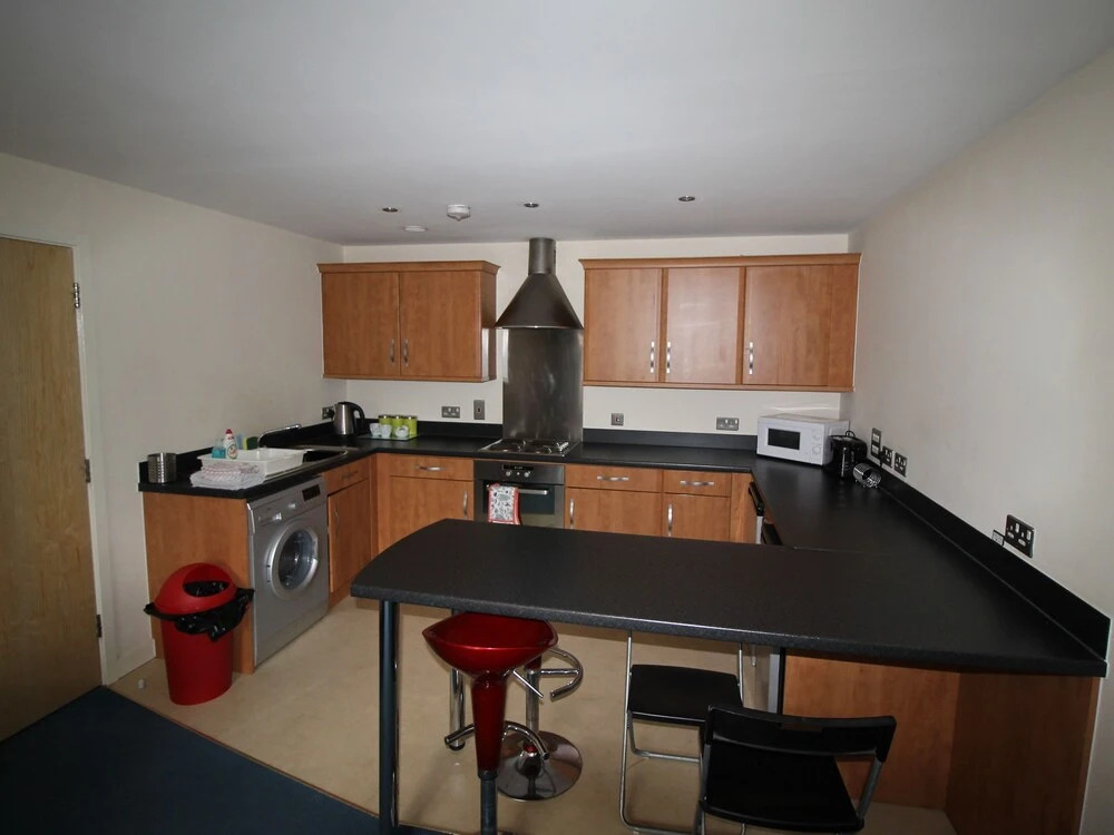 Central Apartment by Cardiff Holiday Homes