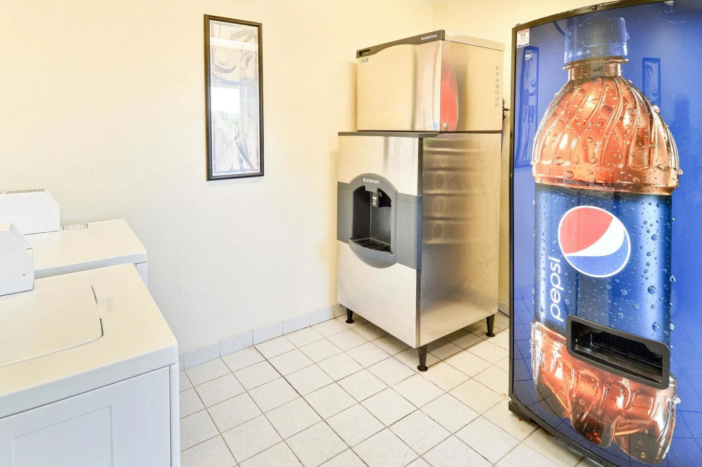 Motel 6-Nashua, NH - South