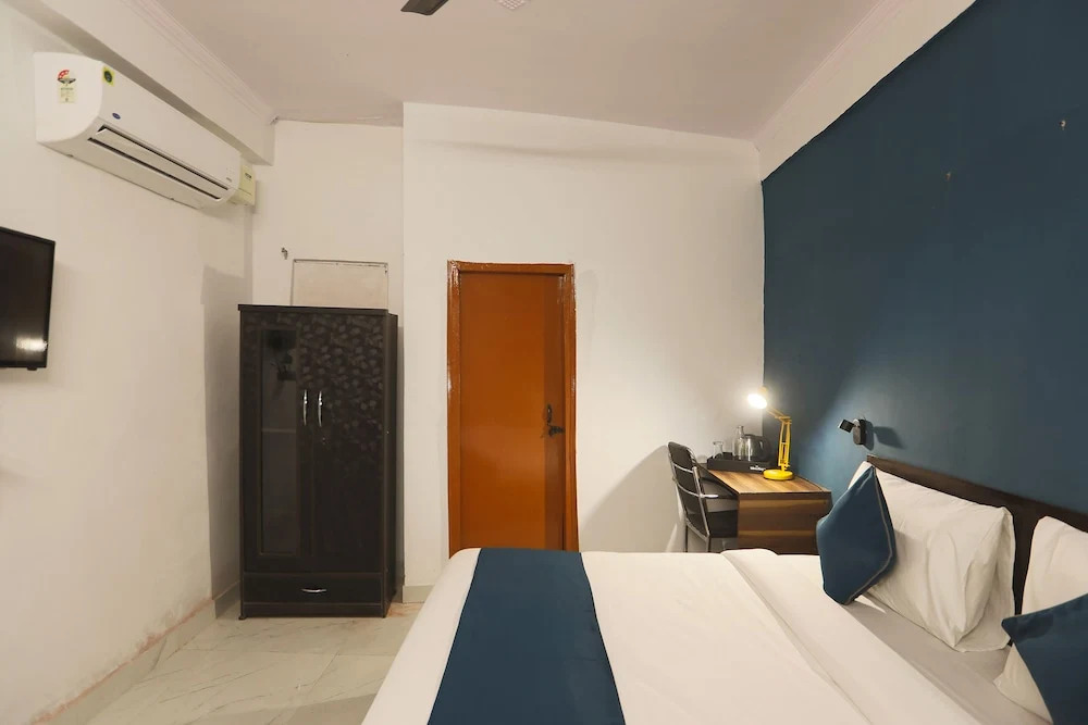 Silverkey Executive Stays 42928 Near Global Hospital