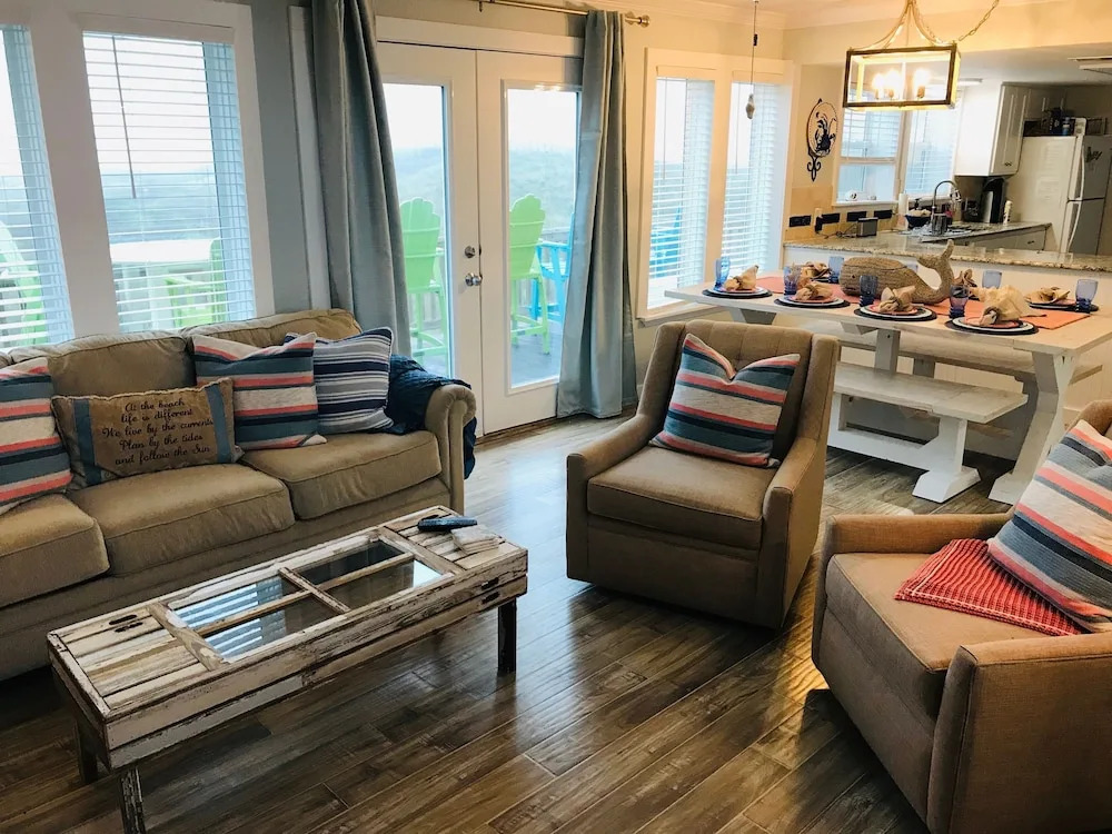 Lost On The Sea 3LC 3 Bedrooms 3 Bathrooms Home