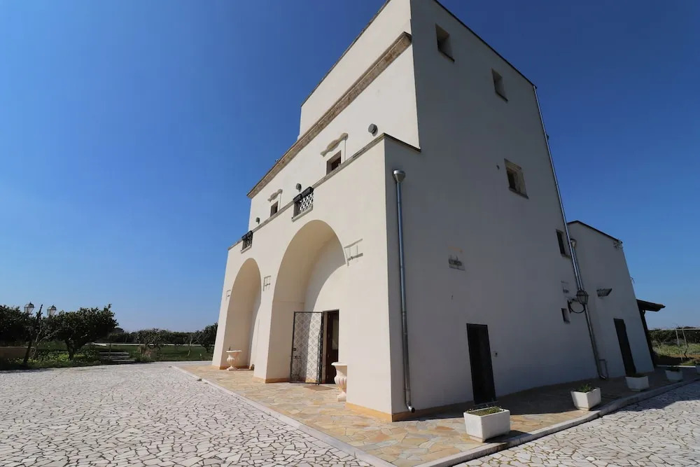 B b With Swimming Pool Tenuta Agrumi del Salento Triple Deluxe Citrus Attic