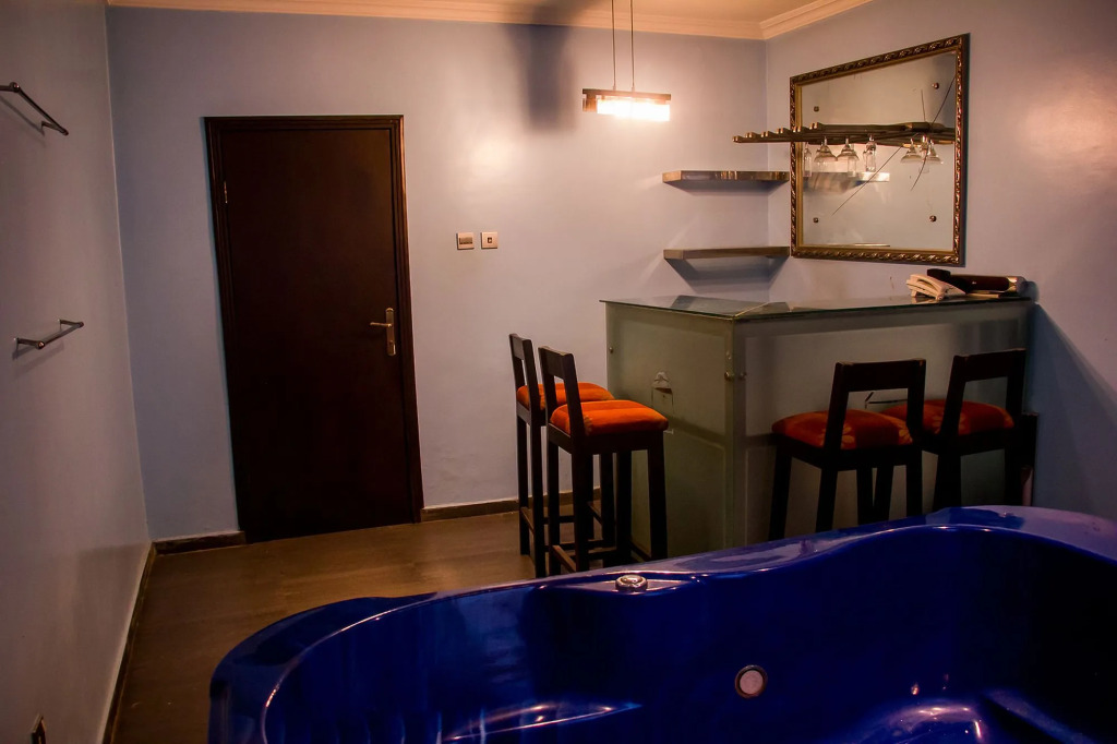 Precinct Comfort Services, Ikoyi