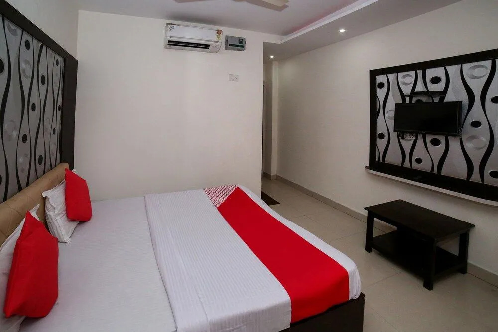 OYO 19387 Palace Guest House