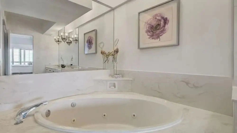 1405 Ocean Club by Avantstay Oceanfront Home w/ Shared Pool