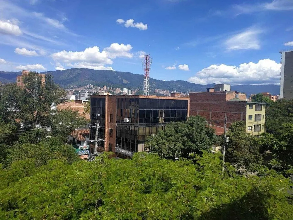Apartahotel Montes sede de la Av 70