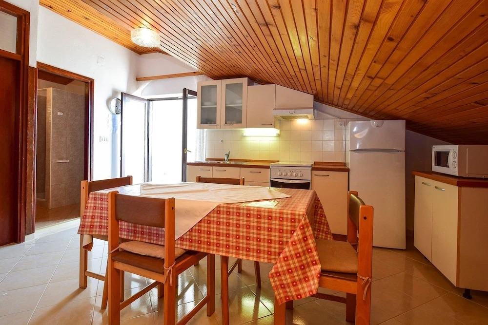 Apartments Valentić 1218