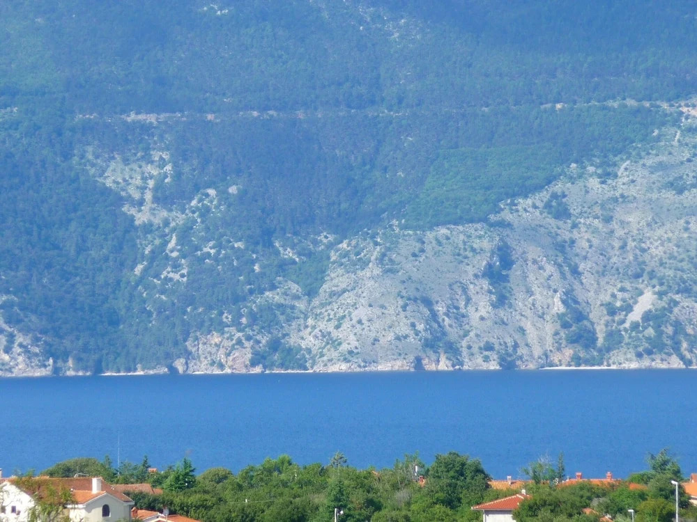 Apartment With one Bedroom in Skrpčići, With Enclosed Garden and Wifi - 500 m From the Beach