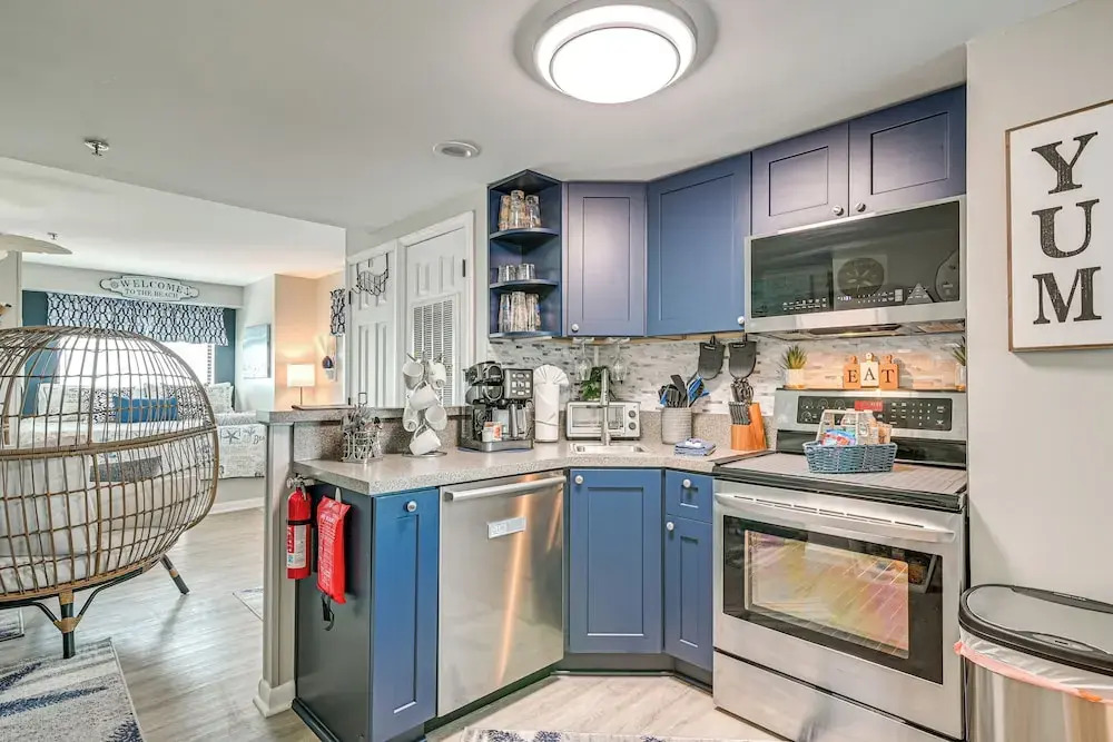 Pools, Hot Tubs & Ocean Access: Myrtle Beach Condo