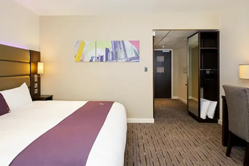 Premier Inn Watford Central