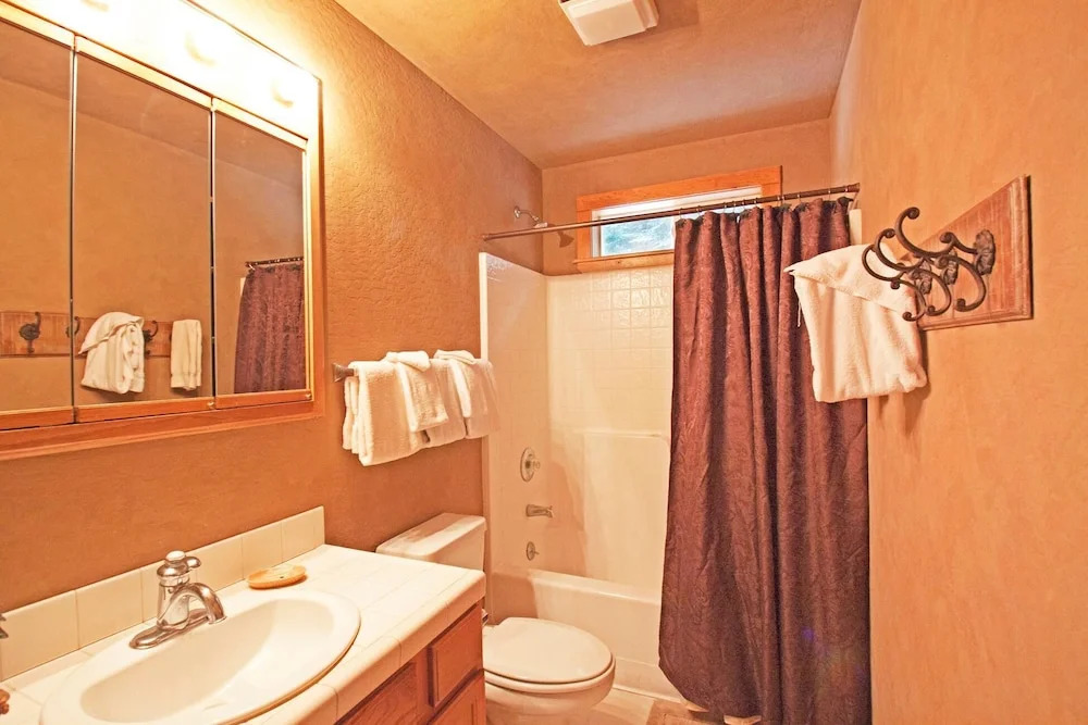 The Chalet Lani Home 799 3 Bedrooms 2 Bathrooms Home