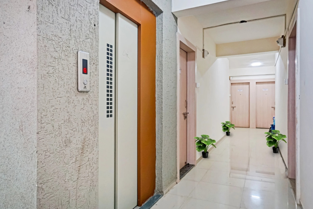 SPOT ON Swarg Executive Paradise Near Fun Time Multiplex