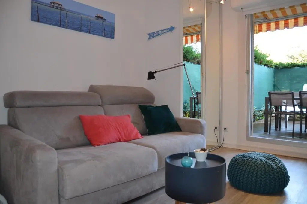 Studio Cabine avec Terrasse proche Plage C208