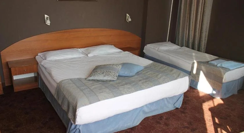 Family Hotel Lazuren Briag
