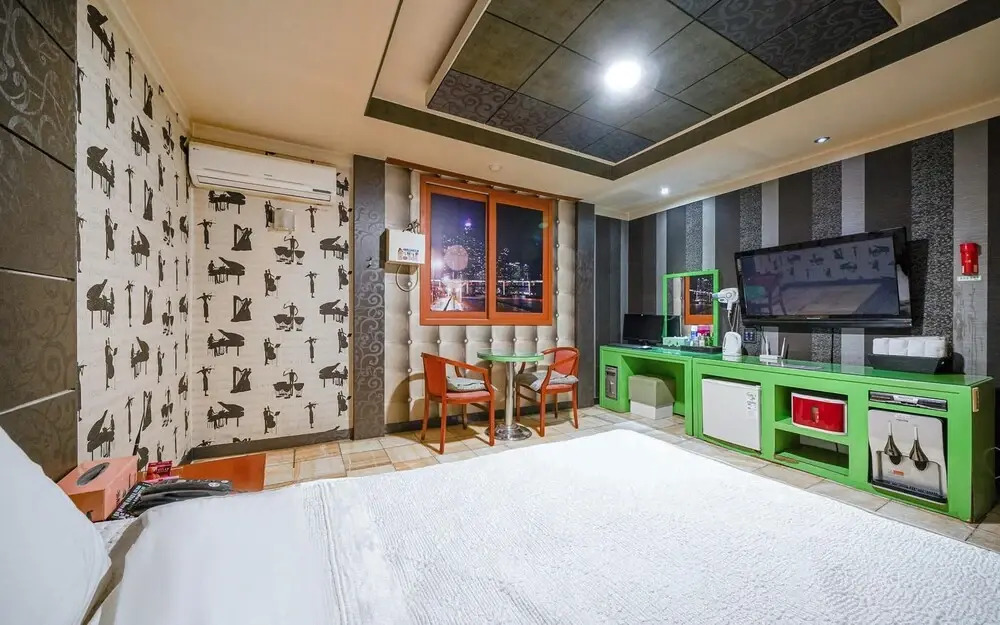 Busan Oncheonjang Interpark