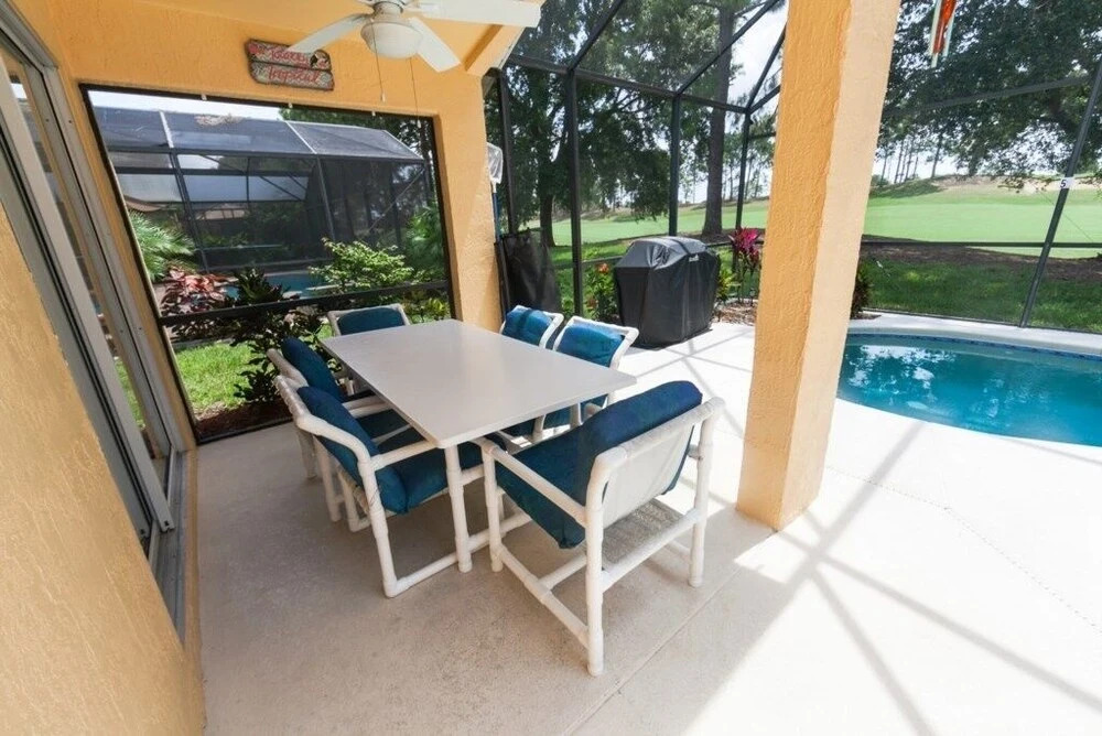 Gated Country Club Private Pool ! 4 Bedroom Home by RedAwning