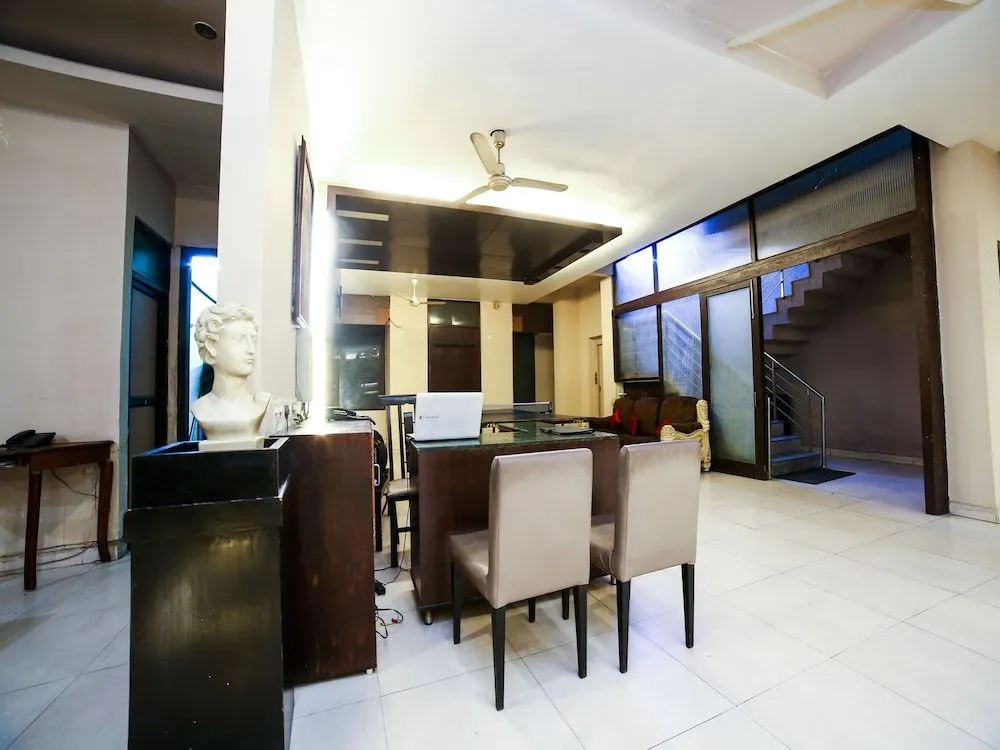 Capital O 928 Villa@43