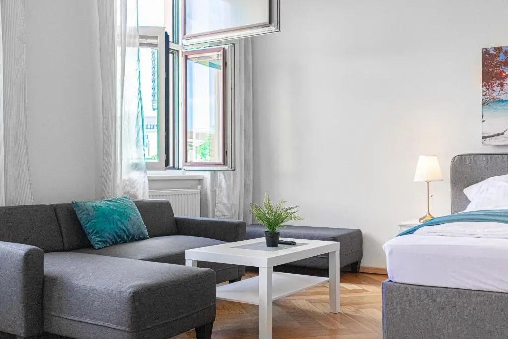 Brilliant 2BR Apt. near AKH-Hospital
