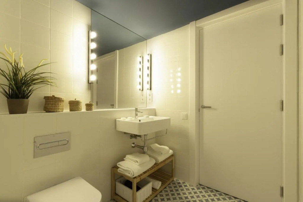 Port Plaza Apartments