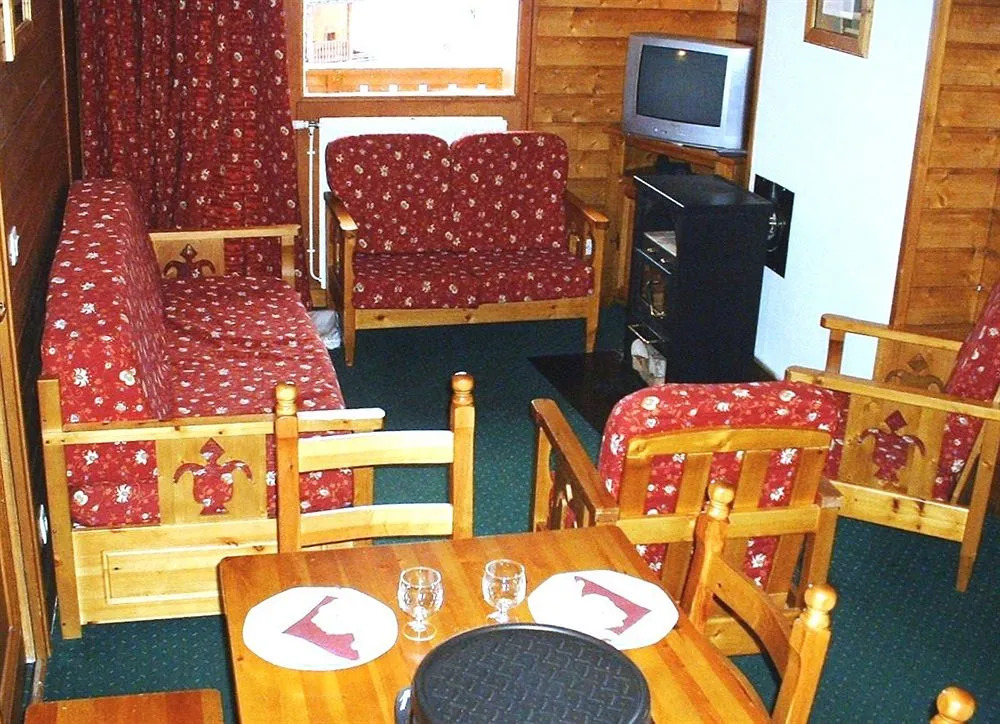 Chalet Val 2400