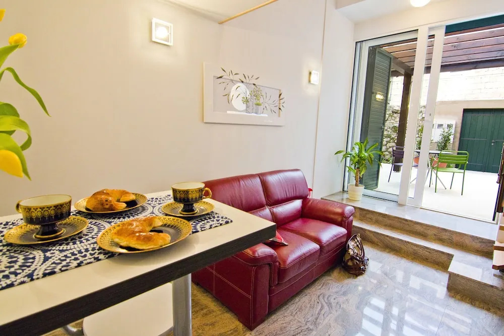 Apartments Veig Palace