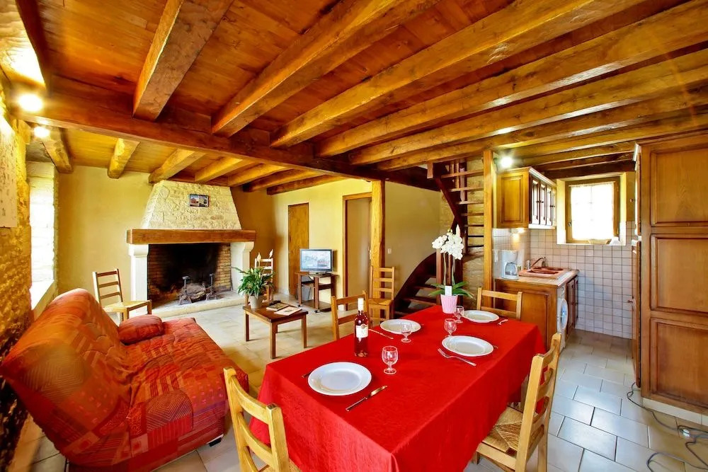 COMBAS village de gites