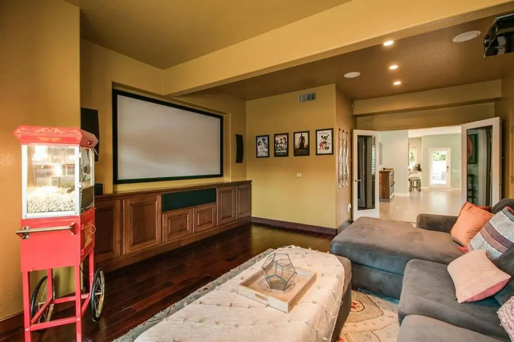 Luxe Scottsdale Home W/pool, Spa, & Tesla Charger
