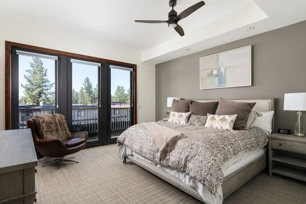 Luxury 4BDR Residence steps from Heavenly Village condo