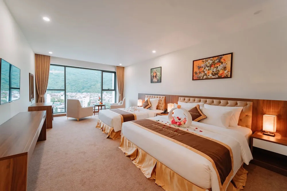 YEN BIEN LUXURY HOTEL
