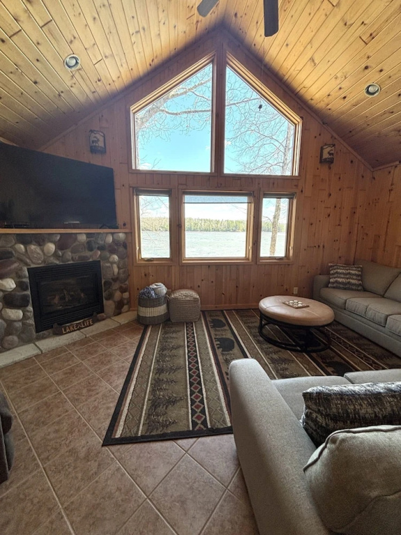Yodeling Loon Hideaway 3 Bedroom Home