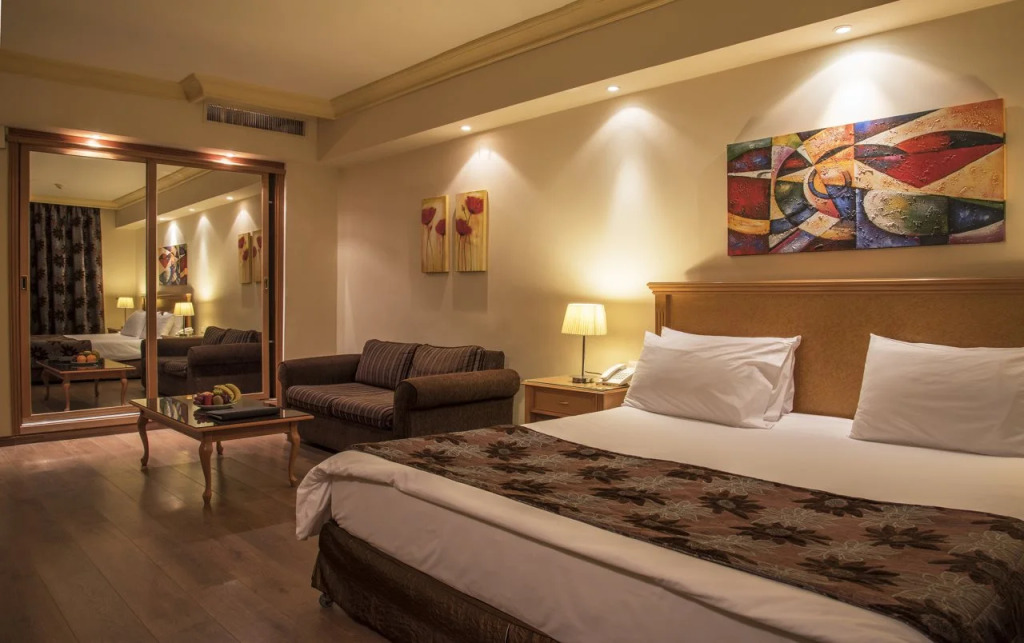 Rawche Universal Apartments