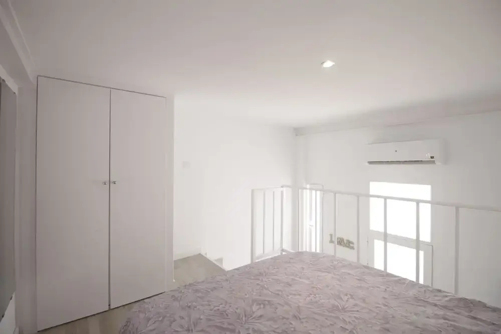 Dúplex con cama de Matrimonio y Sofá Cama A/C y WiFi SANB5