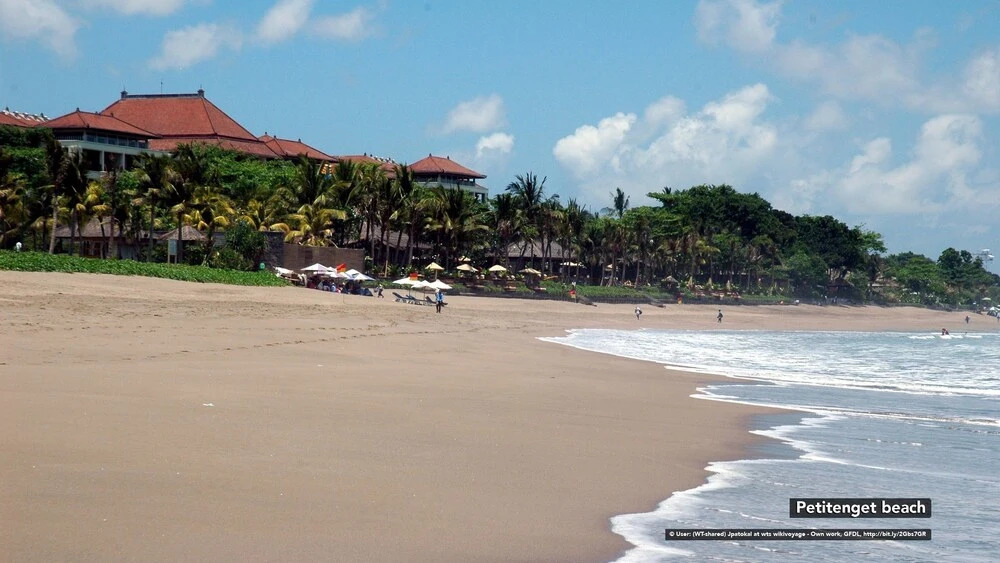 ZEN Rooms near Batu Bolong Canggu