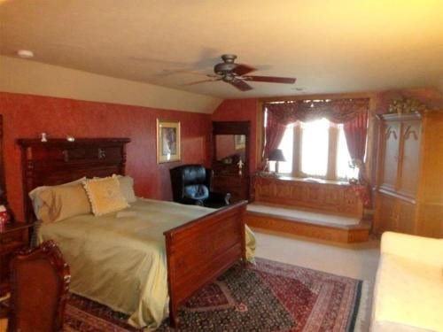 The Victorian Tudor Inn
