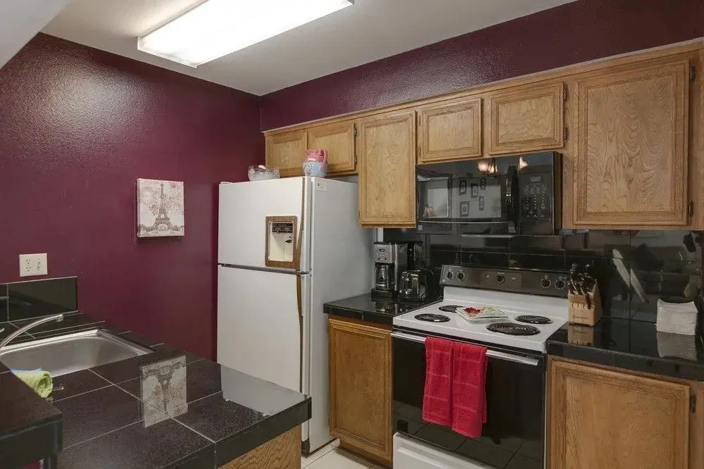2BR Fabulous Palm Desert Condo by RedAwning