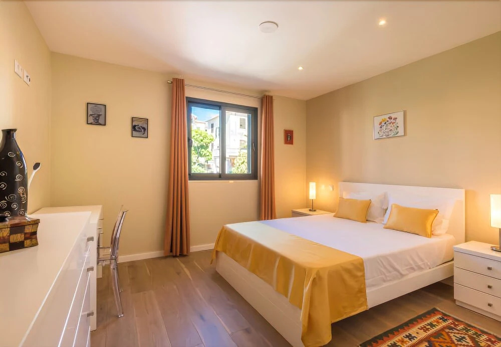 Funchal Silverwood Apartment by MHM