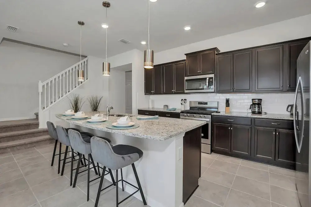 7420 Oakmoss Loop