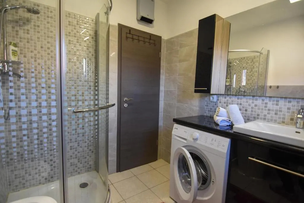 F-Holiday Apartment