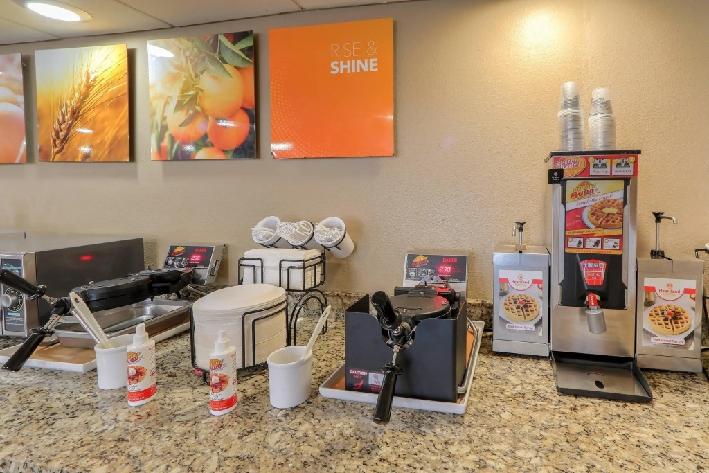 Comfort Inn & Suites at Dollywood Lane