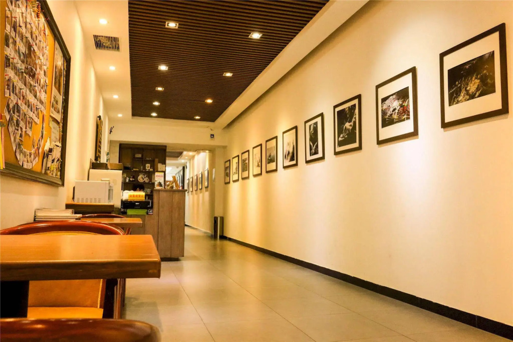 PekingUni Photography theme Hotel