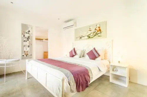 Villa Sukacita - Family Friendly 4BR Seminyak Eat Street 900m Walk To Beach